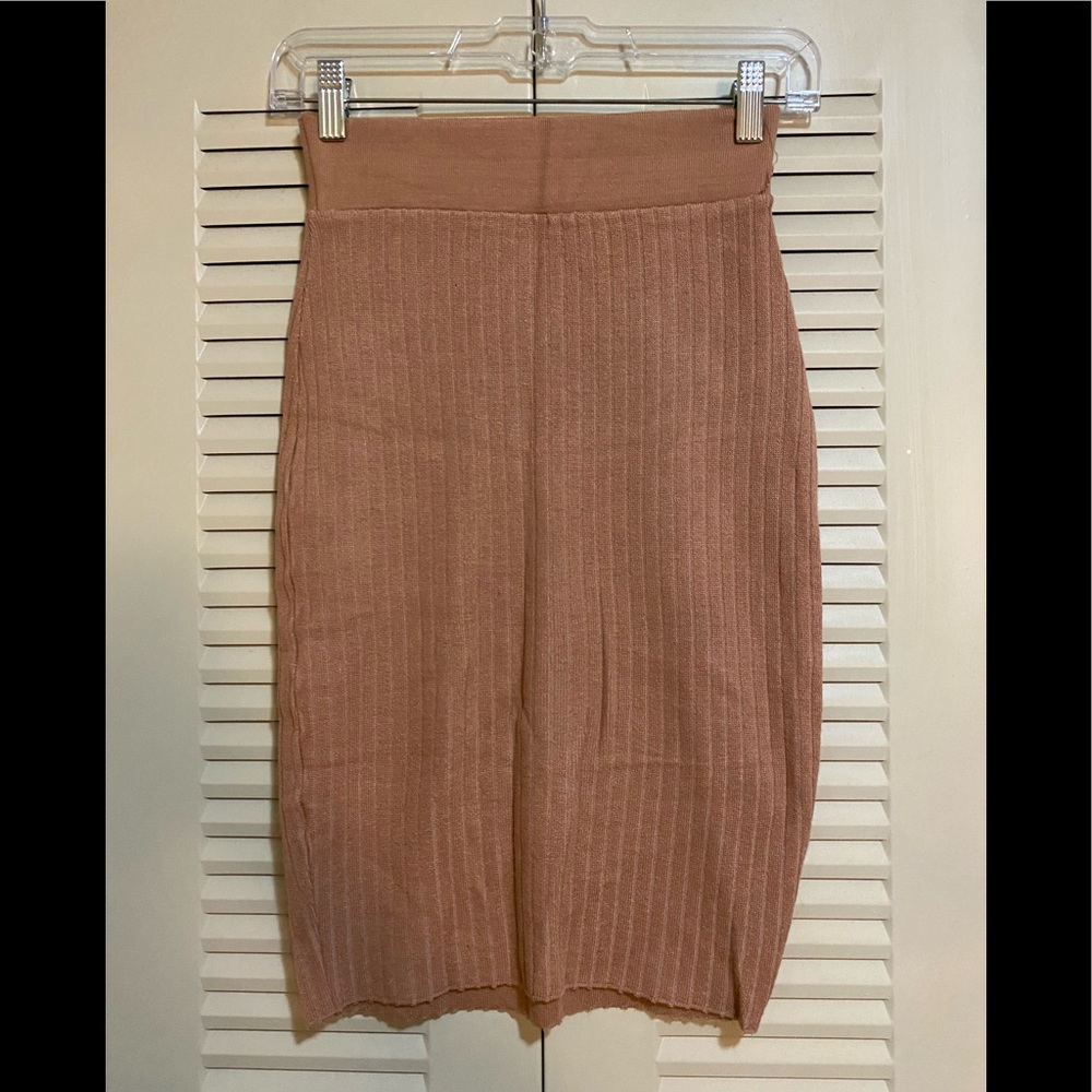 Fashion Nova Skirt - Size S - Good condition